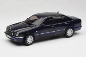 Mercedes E-Class W210 E320 Must Sun Star 1:18 1151 Metall