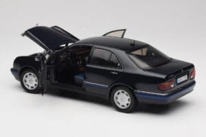 Mercedes E-Class W210 E320 Must Sun Star 1:18 1151 Metall - pilt 5/8