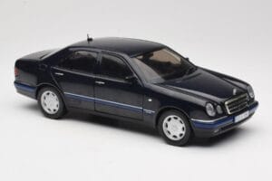 Mercedes E-Class W210 E320 Must Sun Star 1:18 1151 Metall - pilt 6/8