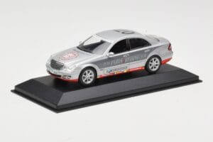 Mercedes E-Class W211 #7 Team AutoBild Paris-Beijing 2006 Replacement Box Minichamps 1:43 MB001 Metall - pilt 2/4