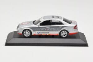 Mercedes E-Class W211 #7 Team AutoBild Paris-Beijing 2006 Replacement Box Minichamps 1:43 MB001 Metall