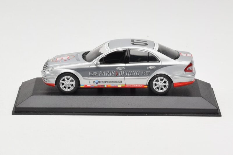 Mercedes E-Class W211 #7 Team AutoBild Paris-Beijing 2006 Replacement Box Minichamps 1:43 MB001 Metall