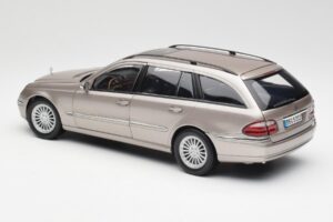 Mercedes E320 CDI W210 Universaal Cubanite Hõbe Kyosho 1:18 B66962188 Metall - pilt 7/8