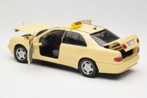 Mercedes E320 W210 Taxi Sun Star 1:18 1160 Metall - pilt 5/8