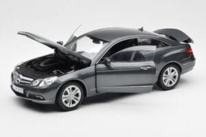 Mercedes E500 C207 Coupe Tenoric Hall Norev 1:18 183540 Metall - pilt 2/8
