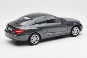 Mercedes E500 C207 Coupe Tenoric Hall Norev 1:18 183540 Metall - pilt 3/8