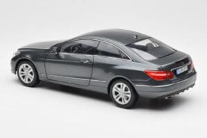 Mercedes E500 C207 Coupe Tenoric Hall Norev 1:18 183540 Metall - pilt 7/8