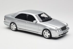 Mercedes E55 AMG W210 Brilliant Silver Otto 1:18 OT459 Vaik - pilt 4/6