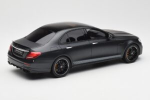 Mercedes AMG E63 S W213 Edition 1 Night Must GT Spirit 1:18 B66963111 Vaik - pilt 2/6