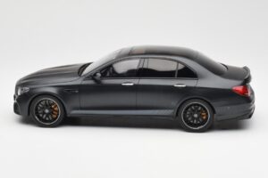 Mercedes AMG E63 S W213 Edition 1 Night Must GT Spirit 1:18 B66963111 Vaik - pilt 3/6