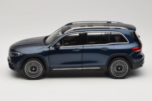 Mercedes EQB Sinine NZG 1:18 B66961280 Metall - pilt 4/8