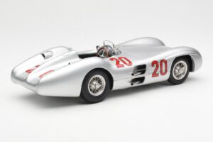 Mercedes W196 Streamliner #20 K. Kling French GP 1954 CMC 1:18 M-128B Metall - pilt 2/6