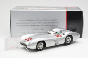 Mercedes W196 Streamliner #20 K. Kling French GP 1954 CMC 1:18 M-128B Metall - pilt 6/6