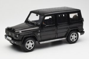 Mercedes G 500 W463 Must Dealer Edition AUTOart 1:18 B66962143 Metall