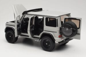 Mercedes G 63 AMG 4x4 Squared Arabian Grey Almost Real 1:18 820829 Metall - pilt 5/8