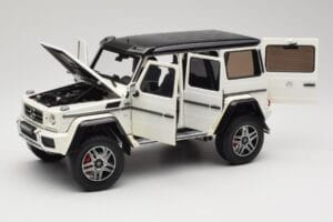 Mercedes G 63 AMG 4x4 Squared Polar White Almost Real 1:18 820203 Metall - pilt 2/8