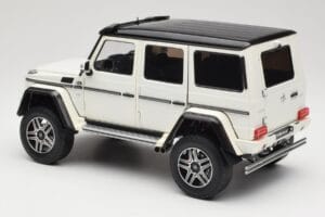 Mercedes G 63 AMG 4x4 Squared Polar White Almost Real 1:18 820203 Metall - pilt 7/8