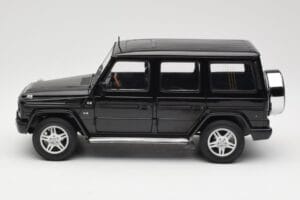 Mercedes G-Class G 500 W463 Smaragd Black Metallic AUTOart 1:18 76101 Metall - pilt 4/8