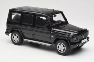 Mercedes G-Class G 500 W463 Smaragd Black Metallic AUTOart 1:18 76101 Metall - pilt 6/8