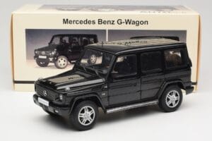 Mercedes G-Class G 500 W463 Smaragd Black Metallic AUTOart 1:18 76101 Metall - pilt 8/8