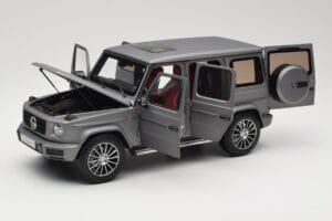 Mercedes G-Class G500 W463A Designo Platinum Magno Minichamps 1:18 B66960811 Metall - pilt 2/8