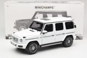 Mercedes G-Class G 500 W463A Diamond White Metallic Minichamps 1:18 113037111 Metall - pilt 8/8