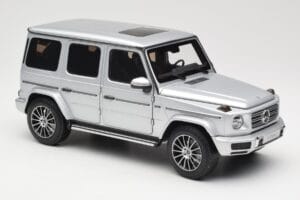 Mercedes G-Class G 500 W463A Iridium Silver Metallic Minichamps 1:18 113037112 Metall - pilt 6/8