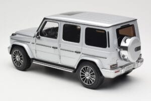 Mercedes G-Class G 500 W463A Iridium Silver Metallic Minichamps 1:18 113037112 Metall - pilt 7/8