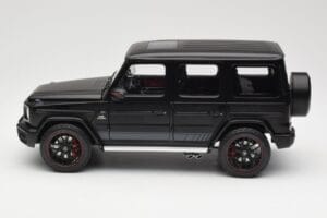 Mercedes G-Class G63 AMG W463A Matt Black Minichamps 1:18 110037064 Metall - pilt 4/8