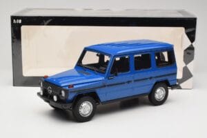 Mercedes G-Class W460 LWB Tumesinine Minichamps 1:18 155038100 Metall - pilt 6/6