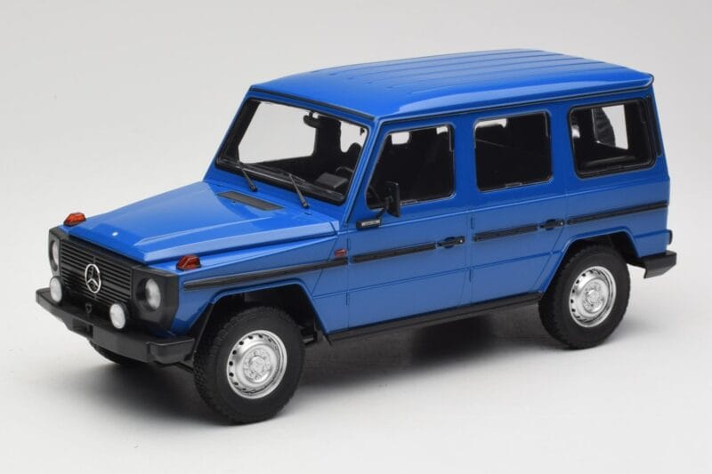 Mercedes G-Class W460 LWB Tumesinine Minichamps 1:18 155038100 Metall
