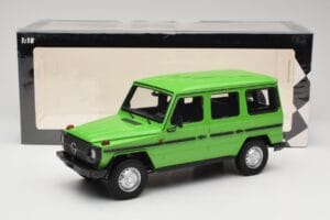 Mercedes G-Class W460 LWB Roheline Minichamps 1:18 155038101 Metall - pilt 6/6