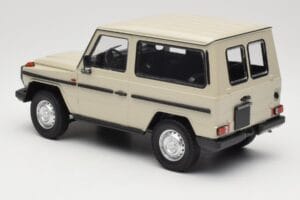 Mercedes G-Class W460 SWB Grey Metallic Minichamps 1:18 155038004 Metall - pilt 5/6