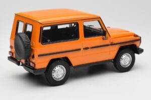 Mercedes G-Class W460 SWB Oranž Minichamps 1:18 155038000 Metall - pilt 2/6