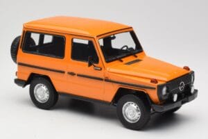 Mercedes G-Class W460 SWB Oranž Minichamps 1:18 155038000 Metall - pilt 4/6