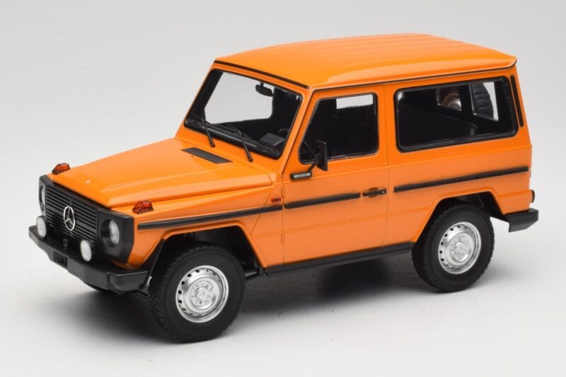 Mercedes G-Class W460 SWB Oranž Minichamps 1:18 155038000 Metall
