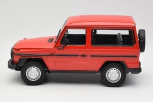Mercedes G-Class W460 SWB Punane Minichamps 1:18 155038002 Metall - pilt 3/6