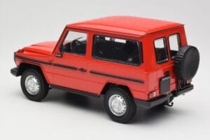 Mercedes G-Class W460 SWB Punane Minichamps 1:18 155038002 Metall - pilt 5/6