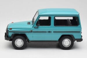 Mercedes G-Class W460 SWB Türkiis Minichamps 1:18 155038001 Metall - pilt 3/6