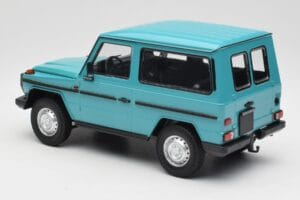 Mercedes G-Class W460 SWB Türkiis Minichamps 1:18 155038001 Metall - pilt 5/6