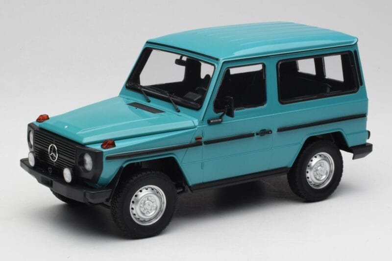 Mercedes G-Class W460 SWB Türkiis Minichamps 1:18 155038001 Metall