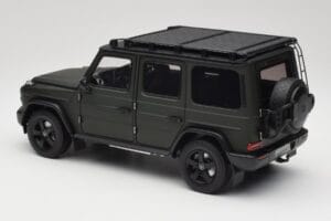 Mercedes G-Class W465 Oliivroheline Norev 1:18 B66960662 Metall - pilt 7/8