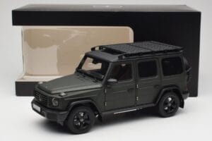 Mercedes G-Class W465 Oliivroheline Norev 1:18 B66960662 Metall - pilt 8/8