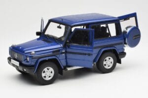 Mercedes G500 W463 SWB Sinine AUTOart 1:18 76114 Metall - pilt 2/8