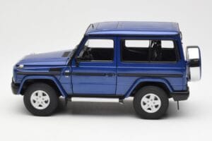 Mercedes G500 W463 SWB Sinine AUTOart 1:18 76114 Metall - pilt 4/8