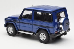 Mercedes G500 W463 SWB Sinine AUTOart 1:18 76114 Metall - pilt 7/8