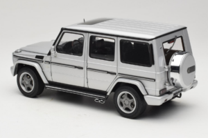 Mercedes G55 AMG W463 Hõbedane AUTOart 1:18 76247 Metall - pilt 7/8