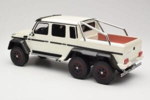 Mercedes AMG G63 6x6 W463 Valge GT Spirit 1:18 GT100 Vaik - pilt 5/6