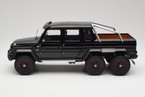 Mercedes AMG G63 W463 6x6 Gloss Must AUTOart 1:18 76306 Komposiit - pilt 4/8