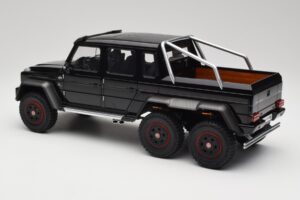 Mercedes AMG G63 W463 6x6 Gloss Must AUTOart 1:18 76306 Komposiit - pilt 7/8